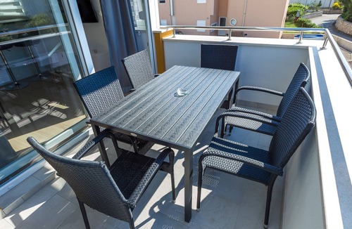 Zrce Apartment | Apartment with Pool, AC, & Free WIFI