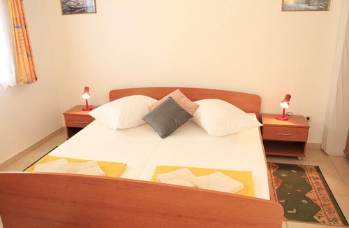 Vodice Apartment | Apartment Zdenka - 10 m from the beach : SA5(2) - Vodice, Riviera Sibenik, Croatia