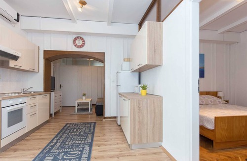 Malinska Apartment | Apartment Željka 4 with Terrace