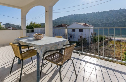 Podglavica Apartment | Apartments Adela (28811-A1) - Rogoznica