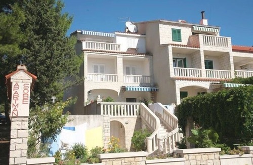 Bol Apartment | Apartments and rooms Branko, (1792), Bol, Croatia