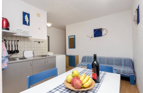 Vodice Apartment | Apartments and Rooms Mladen (24281-A2) - Vodice