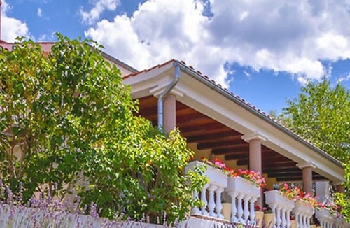 Njivice Apartment | Apartments and rooms Petrica, (13277), Njivice, hr