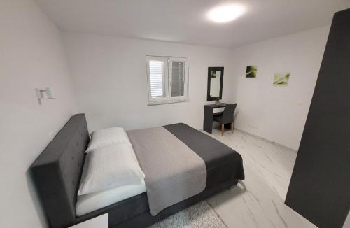 Fiorini Apartment | Apartments Aversu