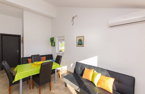 Vlasici Apartment | Apartments Beachfront Ante (28991-A6) - Vlasici - island Pag