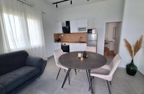 Nevidane Apartment | Apartments Benic