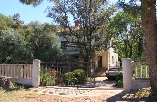 Sveti Jakov Apartment | Apartments by the sea Cove Merascica, Cres - 8071