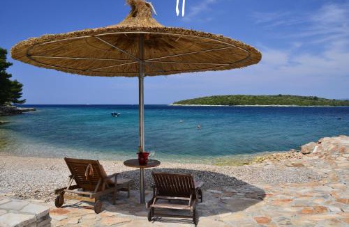 Loviste Apartment | Apartments by the sea Loviste - Peljesac - 15150