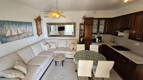 Banjol Apartment | Apartments Cavar