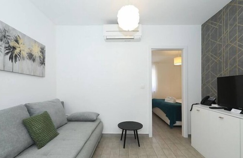 Preko Apartment | Apartments Dalmatia in Preko, island Ugljan, with swimmingpool