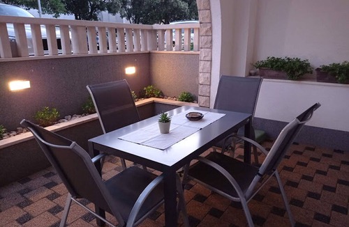 Istok Apartment | Apartments Dariana (116321-A1) - Makarska