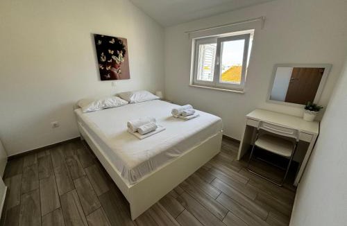 Zrce Apartment | Apartments Frado