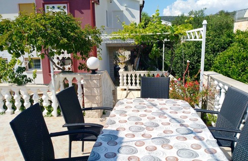 Vinisce Apartment | Apartments Frane, (13686), Vinišce, hr