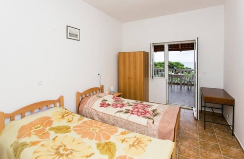 Saplunara House | Apartments Franka Saplunara-Twin Room with Terrace and Sea view No1