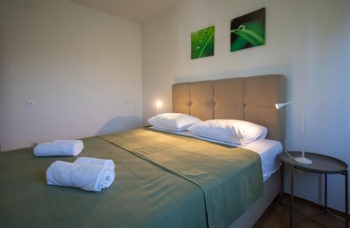 Sveti Filip i Jakov Apartment | Apartments Gaja Green ap