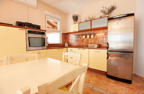 Lokva Rogoznica Apartment | Apartments Gordana (30381-A1) - Lokva Rogoznica