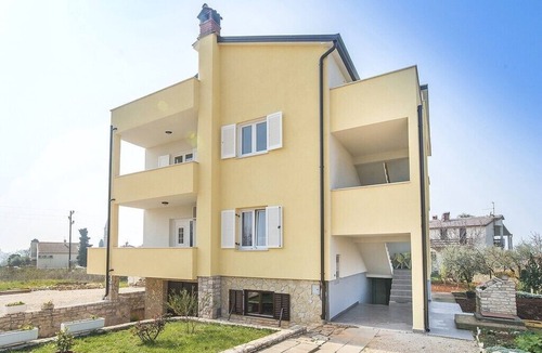 Lovrecica Apartment | Apartments Graciella, (14130), Lovrecica, hr
