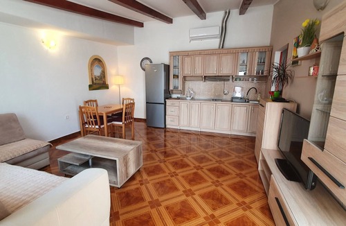 Cunski Apartment | Apartments Hajrudin, (14410), Cunski, hr