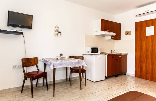 Malinska Apartment | Apartments and Rooms Gordana (86131-A4) - Malinska - island Krk