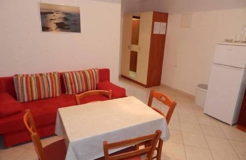 Susica Apartment | Apartments Emil (25881-A2) - Murter - island Murter