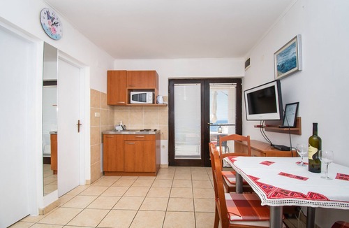 Susica Apartment | Apartments Danica (55621-A2) - Murter - island Murter