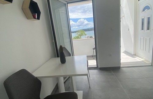 Turanj Apartment | Apartments Roko - One bedroom apartment with balcony and sea view (A2)
