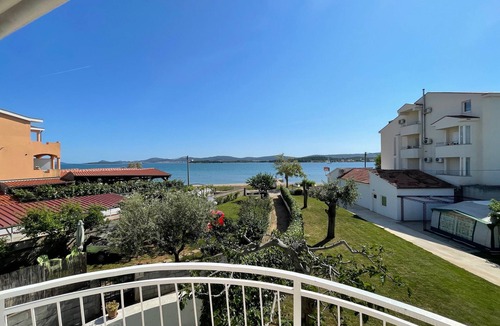 Turanj Apartment | Apartments Roko- One bedroom apartment with balcony and sea view (A3)