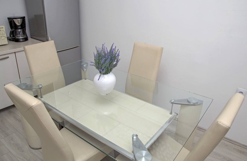 Ploce Apartment | Apartments Isabora - Two-Bedroom Apartment with Terrace and Partial Sea View (Nea)