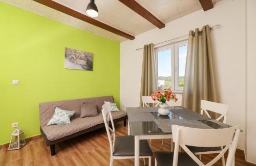 Ljubac Apartment | Apartments Ivanac - close to the beach