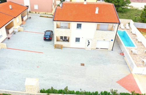 Vir Apartment | Apartments Ivka, (14510), Vir, hr