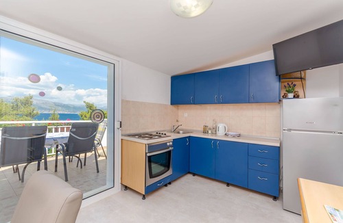 Slatine Apartment | Apartments Jadranka (41101-A1) - Slatine (Ciovo)