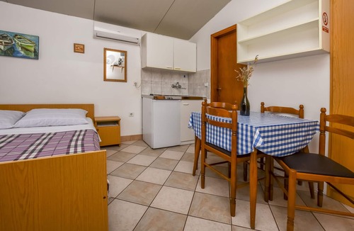 Podglavica Apartment | Apartments Jakoubek (10621-A6) - Rogoznica