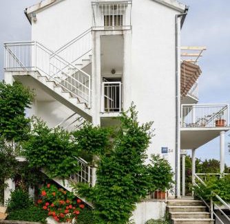 Kuciste Apartment | Apartments Jane Perna