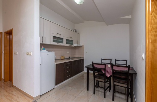 Mastrinka Apartment | Apartments Janja (30131-A3) - Arbanija (Ciovo)