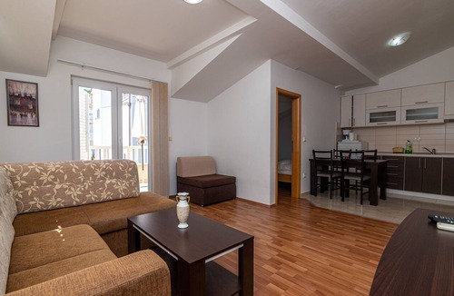 Mastrinka Apartment | Apartments Janja (30131-A4) - Arbanija (Ciovo)