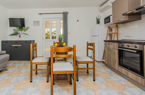 Nin Apartment | Apartments Josip, (15039), Nin, hr