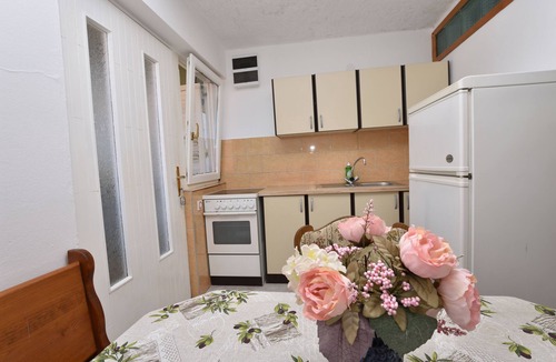 Primosten Burnji Apartment | Apartments Jurkic (78001-A2) - Dolac