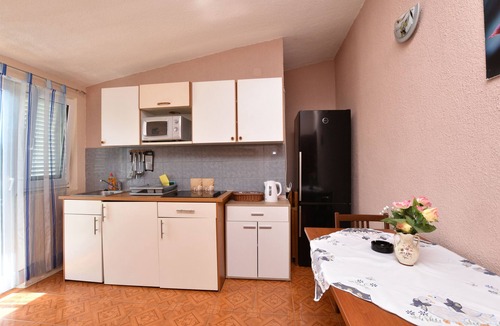 Primosten Burnji Apartment | Apartments Jurkic (78001-A7) - Dolac