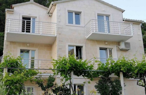 Pucisca Apartment | Apartments Kalajzic- Two Bedroom Apartment with Terrace(A4) (ST)
