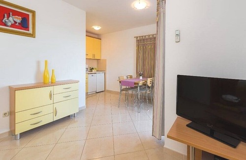 Bol Apartment | Apartments Krešimir, (11396), Bol, hr