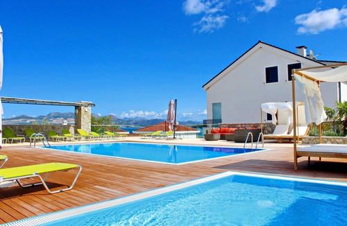 Drace Apartment | Apartments Kula - Two Bedroom Apartment with Terrace and Sea View C4