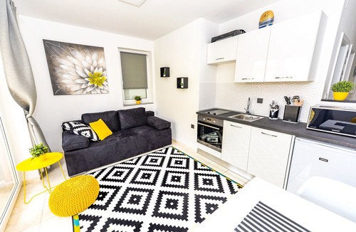 Novalja Apartment | Apartments LARA for 8 people, near the sea&beach