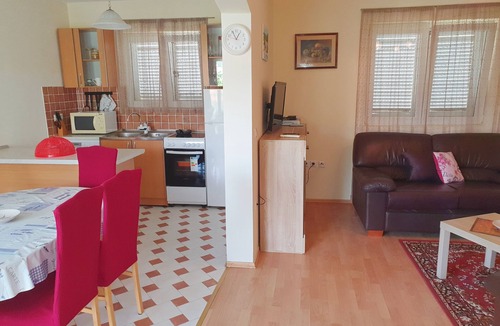 Vinisce Apartment | Apartments Ljiljana, (14586), Vinišce, hr