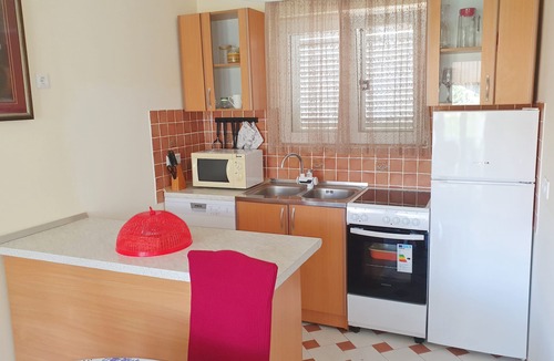 Vinisce Apartment | Apartments Ljiljana, (14586), Vinišce, hr