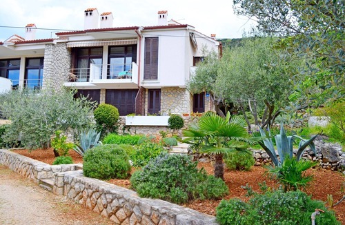 Cres Apartment | Apartments Marija (67811-A1) - Cres - island Cres