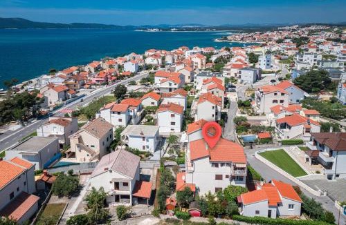 Brodarica Apartment | Apartments Maretic Brodarica Center
