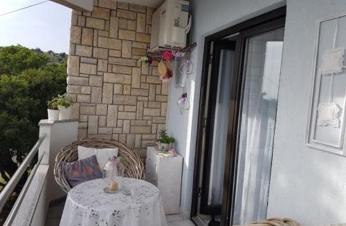 Sibinj Krmpotski Apartment | Apartments Marintino