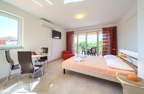 Silo Apartment | Apartments Martina near the beach