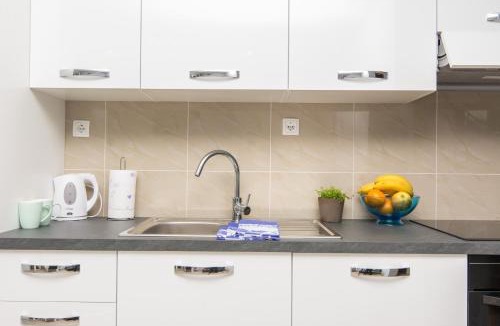 Turanj Apartment | Apartments Mate