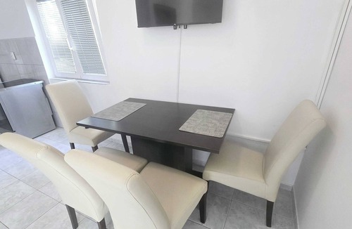 Srima Apartment | Apartments Mateo - One Bedroom Apartment - White